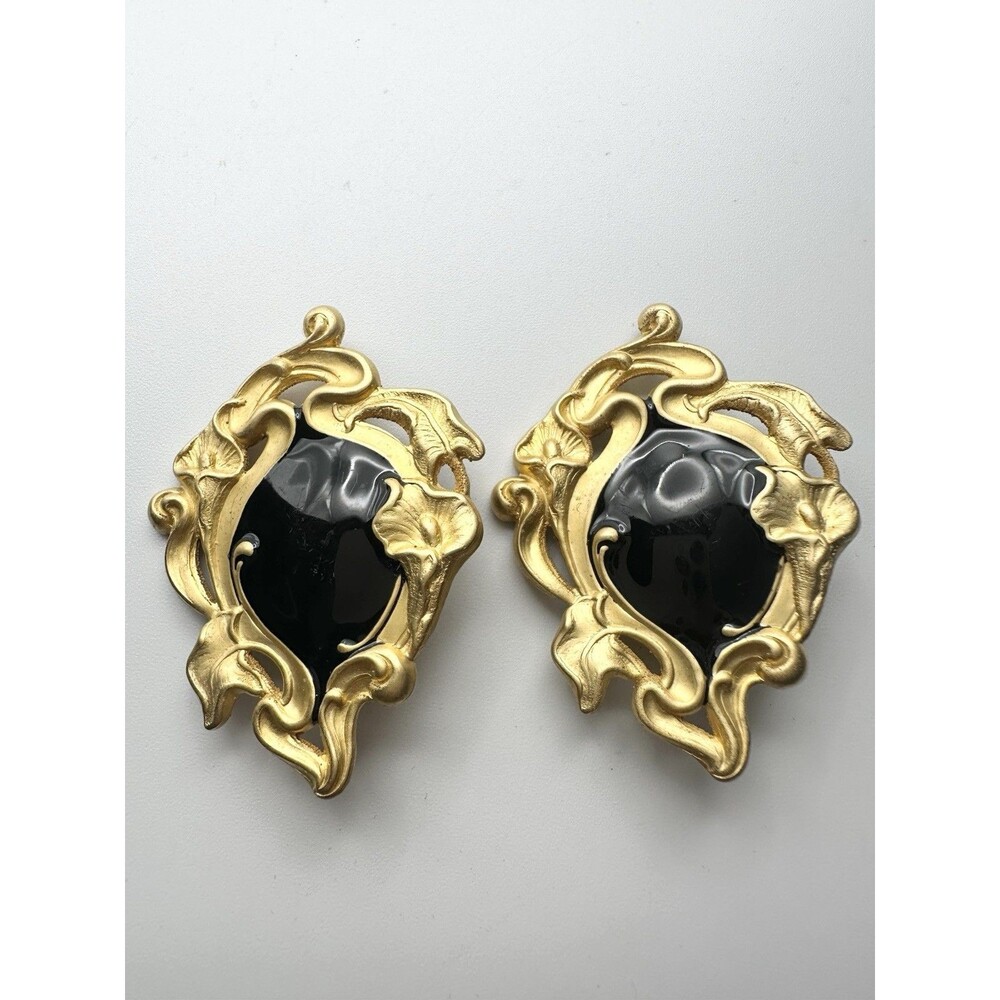Vintage Gold Tone Floral Black Enamel Clip On Earrings
